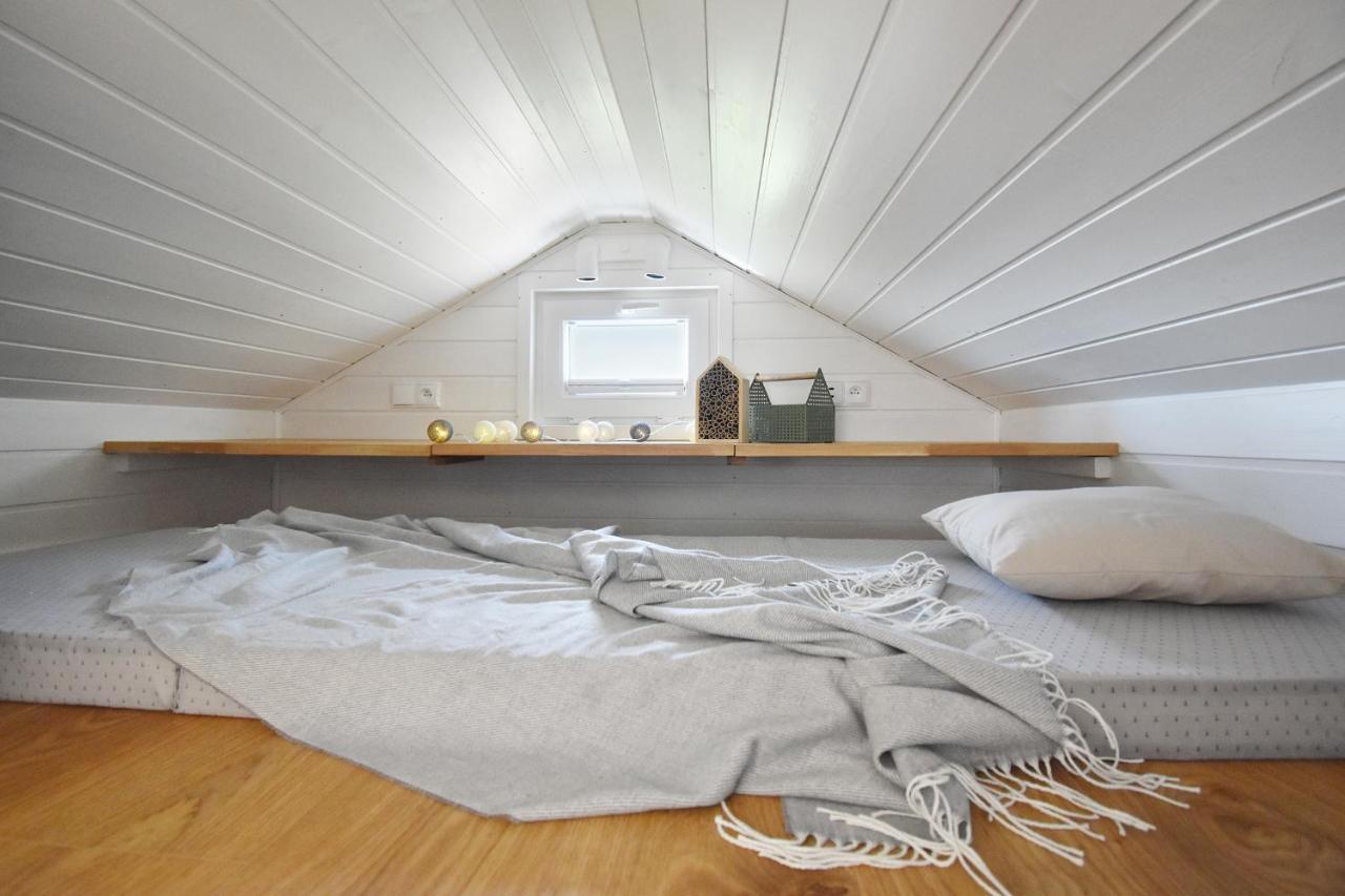 Dadaj Park - Tiny House Villa Biskupiec  Buitenkant foto