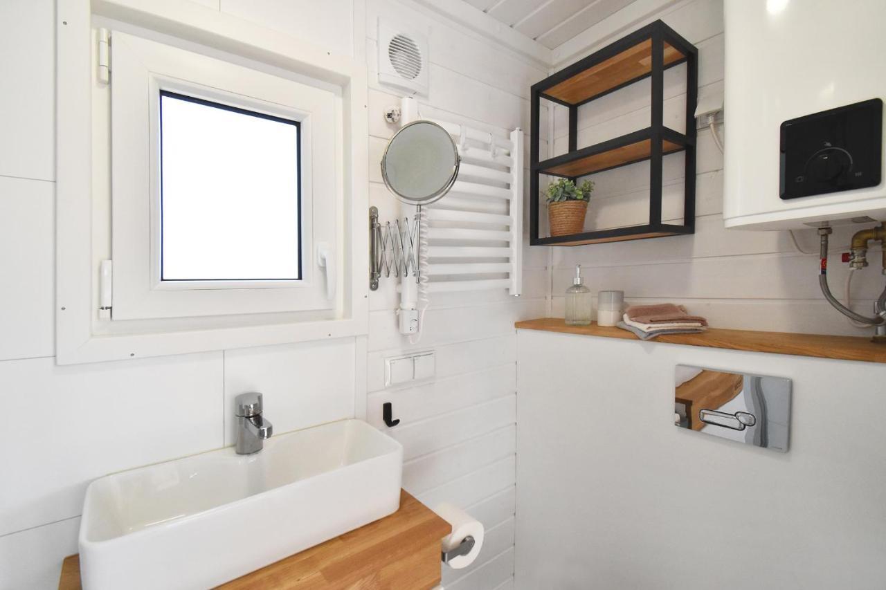 Dadaj Park - Tiny House Villa Biskupiec  Buitenkant foto