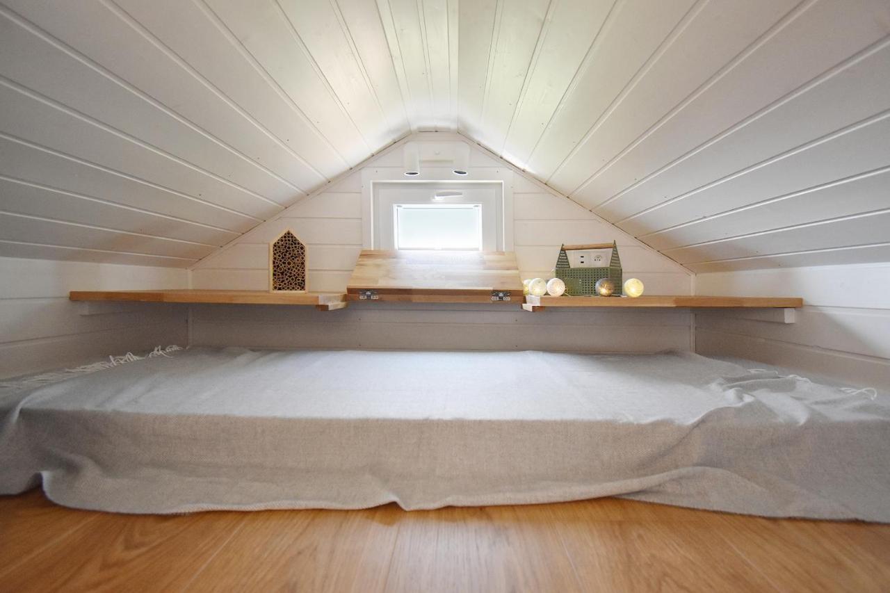 Dadaj Park - Tiny House Villa Biskupiec  Buitenkant foto